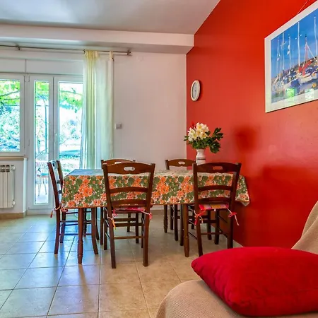 Margarita Apartment *